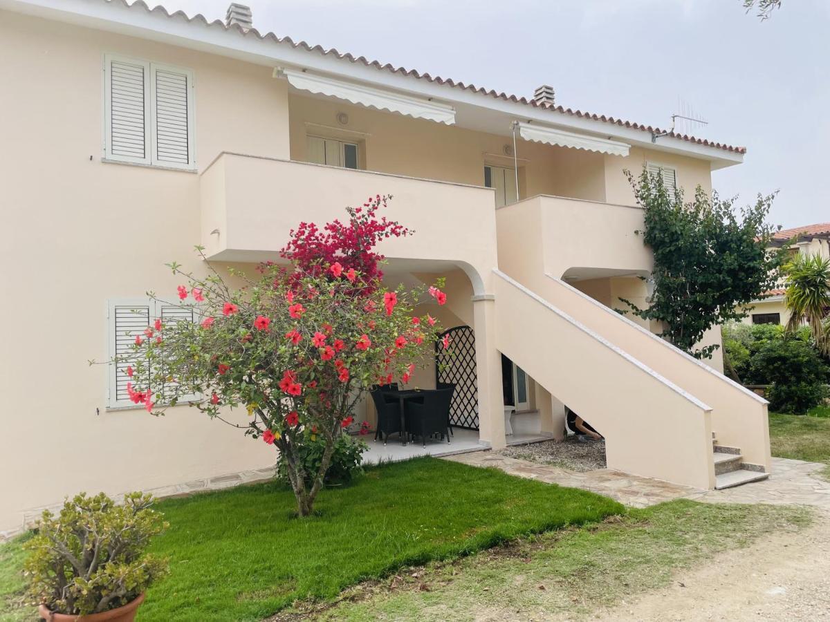 Appartamento Brezza Marina บูโดนี ภายนอก รูปภาพ