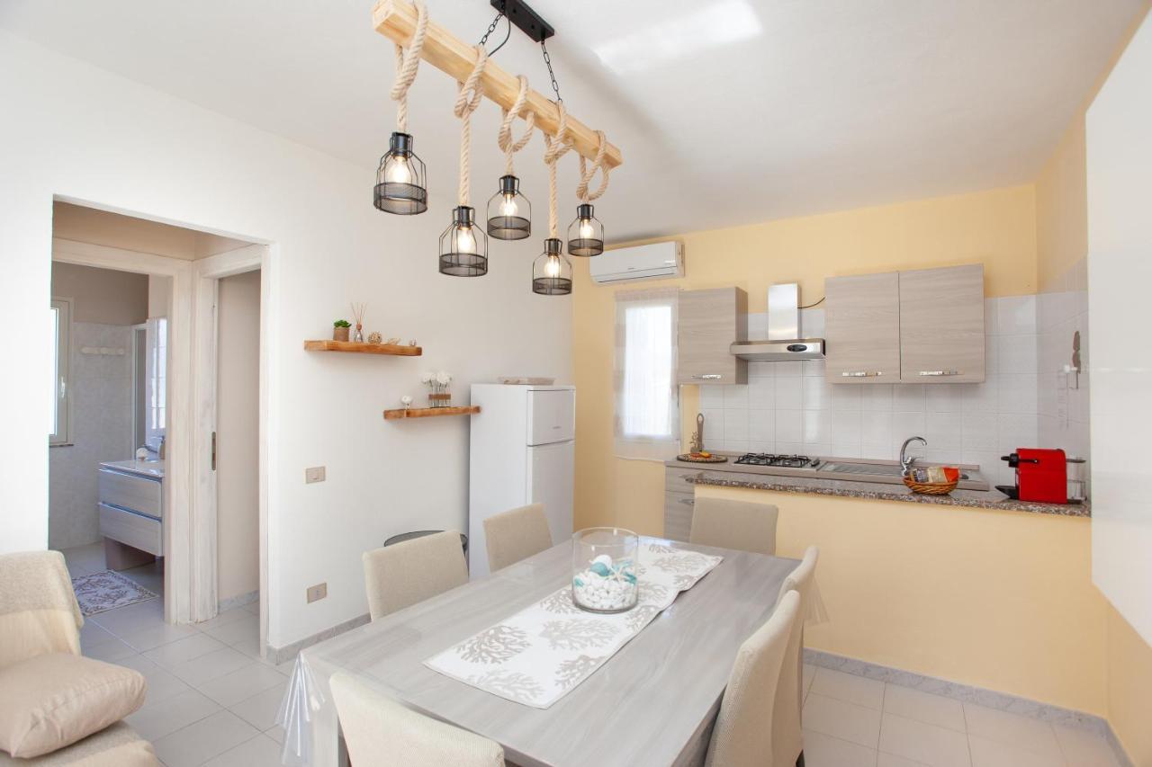 Appartamento Brezza Marina บูโดนี ภายนอก รูปภาพ