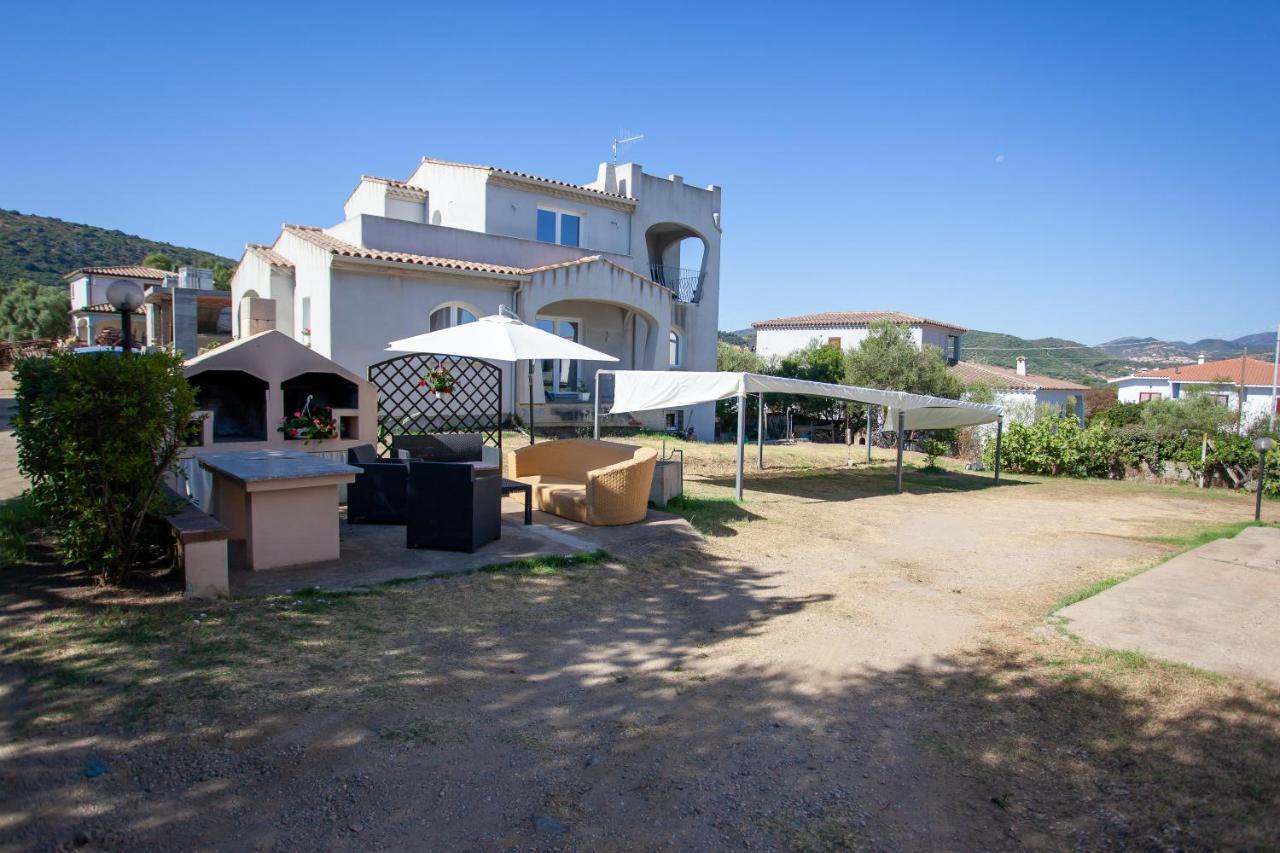 Appartamento Brezza Marina บูโดนี ภายนอก รูปภาพ