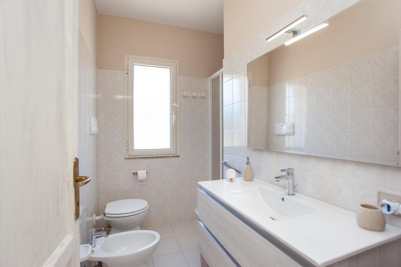 Appartamento Brezza Marina บูโดนี ภายนอก รูปภาพ